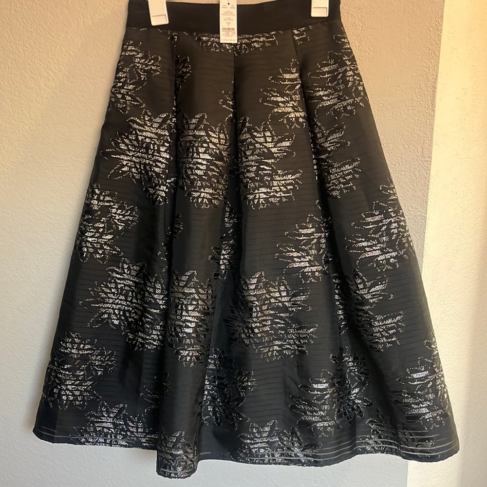 Whit House Black Market Skirt